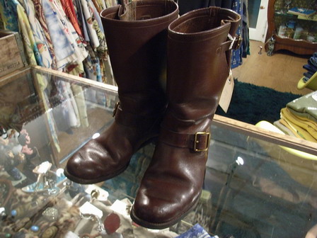 boots1-1a.jpg